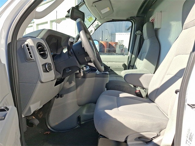 2024 Ford E-450SD 14' BOX TRUCK DRW
