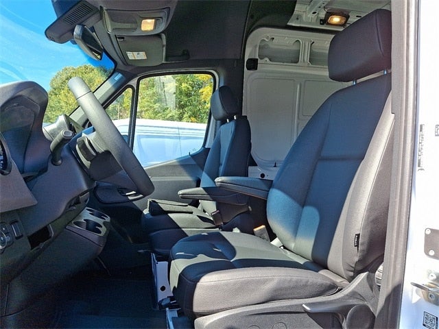 2025 Mercedes-Benz Sprinter 2500 Cargo 170 WB High Roof