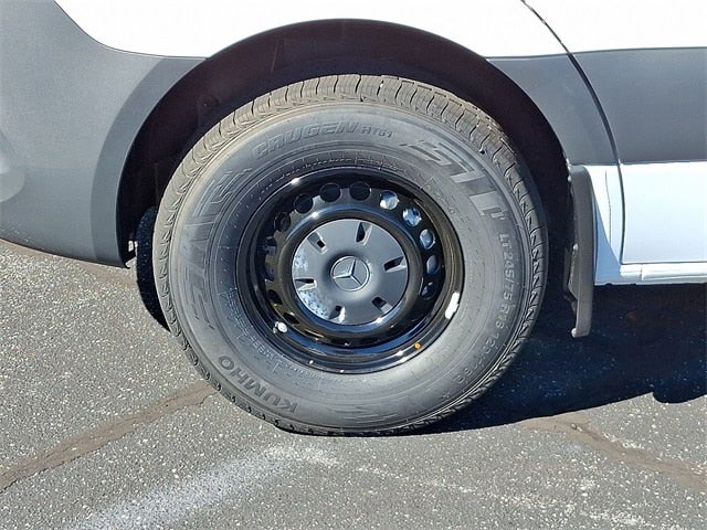 2025 Mercedes-Benz Sprinter 2500 Cargo 170 WB High Roof