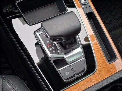 2023 Audi Q5 45 S line Premium quattro