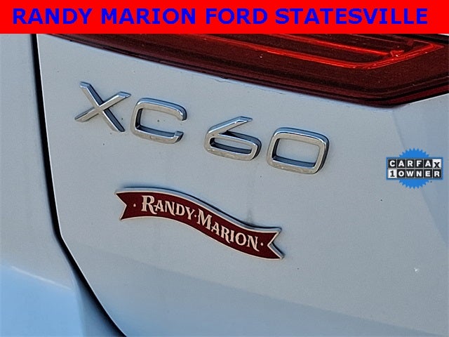 2023 Volvo XC60 B6 Ultimate Bright Theme