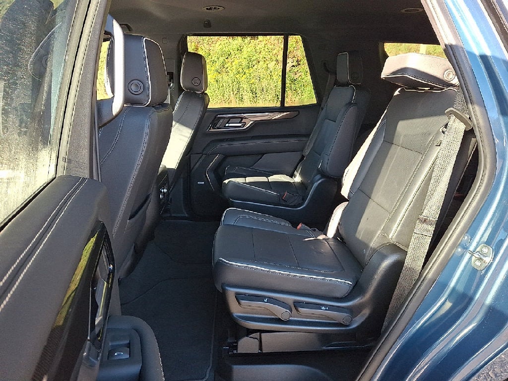 2025 GMC Yukon Elevation