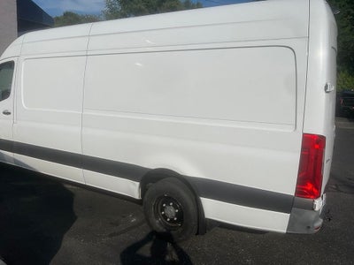 2022 Mercedes-Benz Sprinter 3500 Crew 170 in. WB High Roof