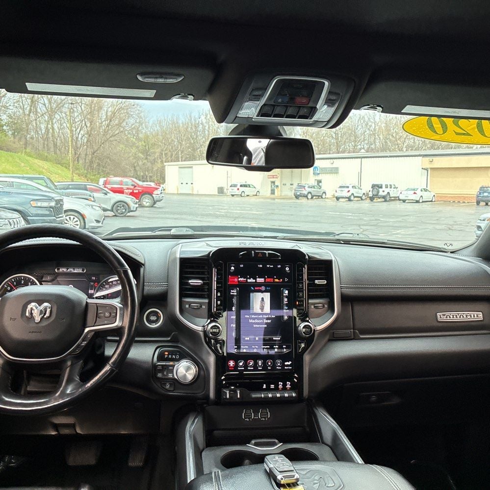 2020 RAM 1500 Laramie Crew Cab 4x4 5'7' Box