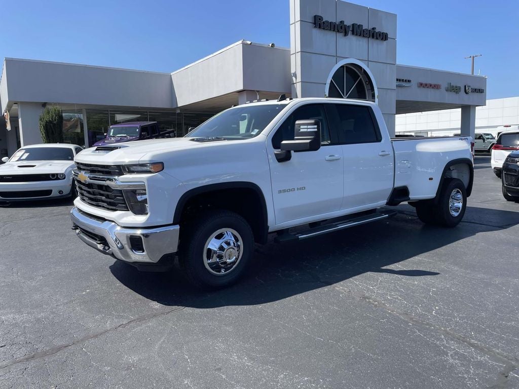 2026 Chevrolet Silverado 3500HD Crew Cab, Long Bed, LT Dual Rear Wheel, RWD