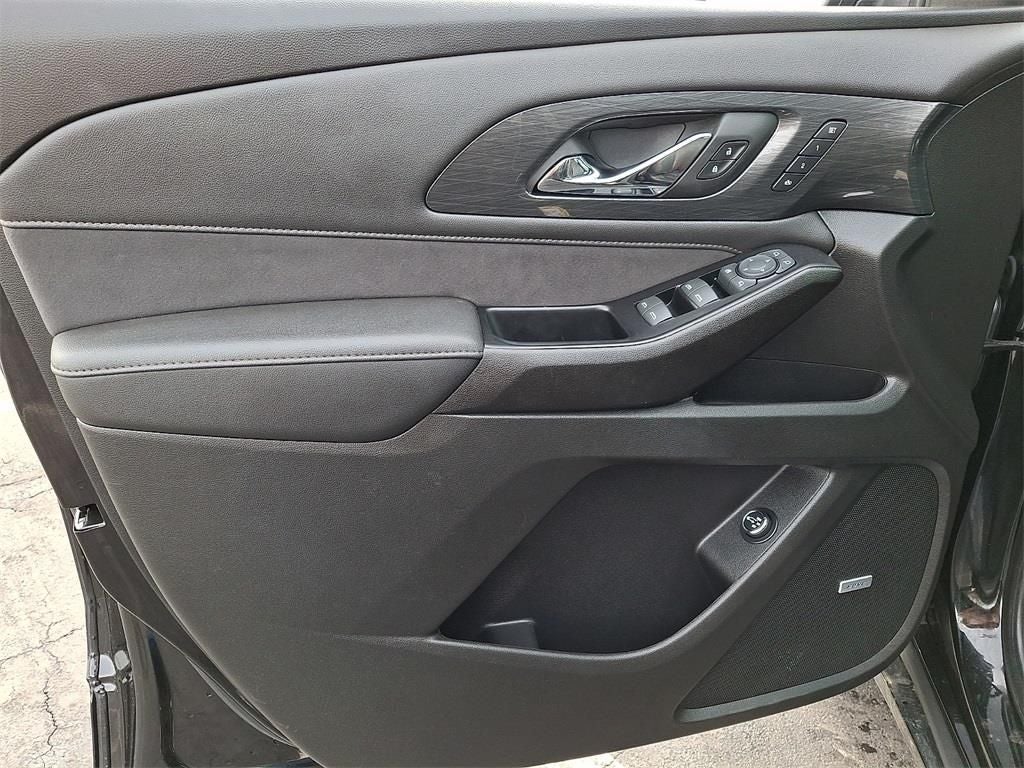 2023 Chevrolet Traverse AWD High Country