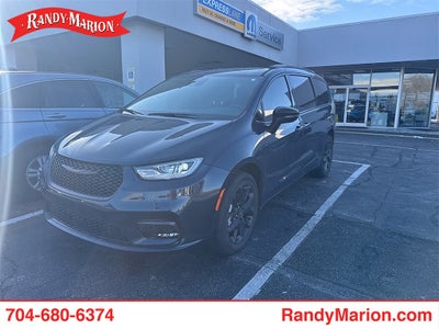 2023 Chrysler Pacifica Limited AWD