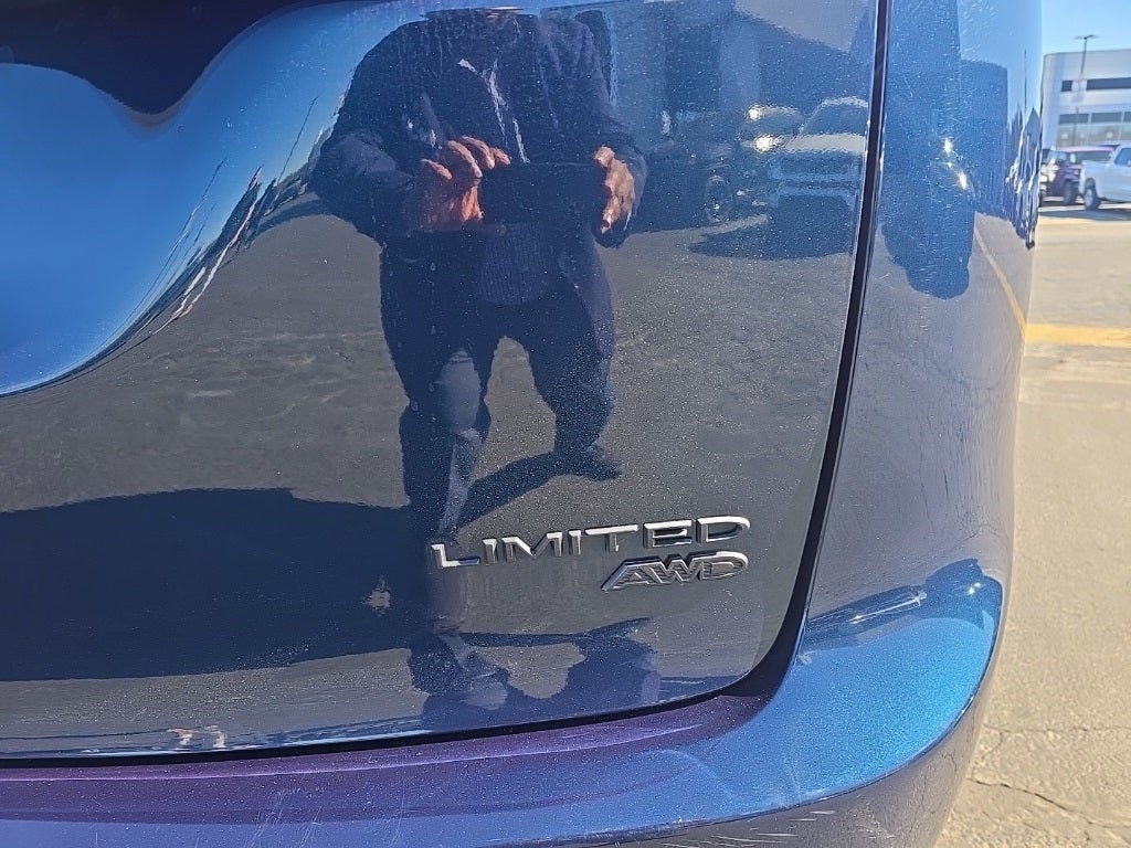 2023 Chrysler Pacifica Limited AWD