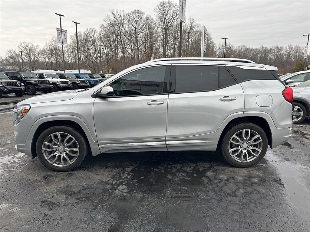 2022 GMC Terrain AWD Denali