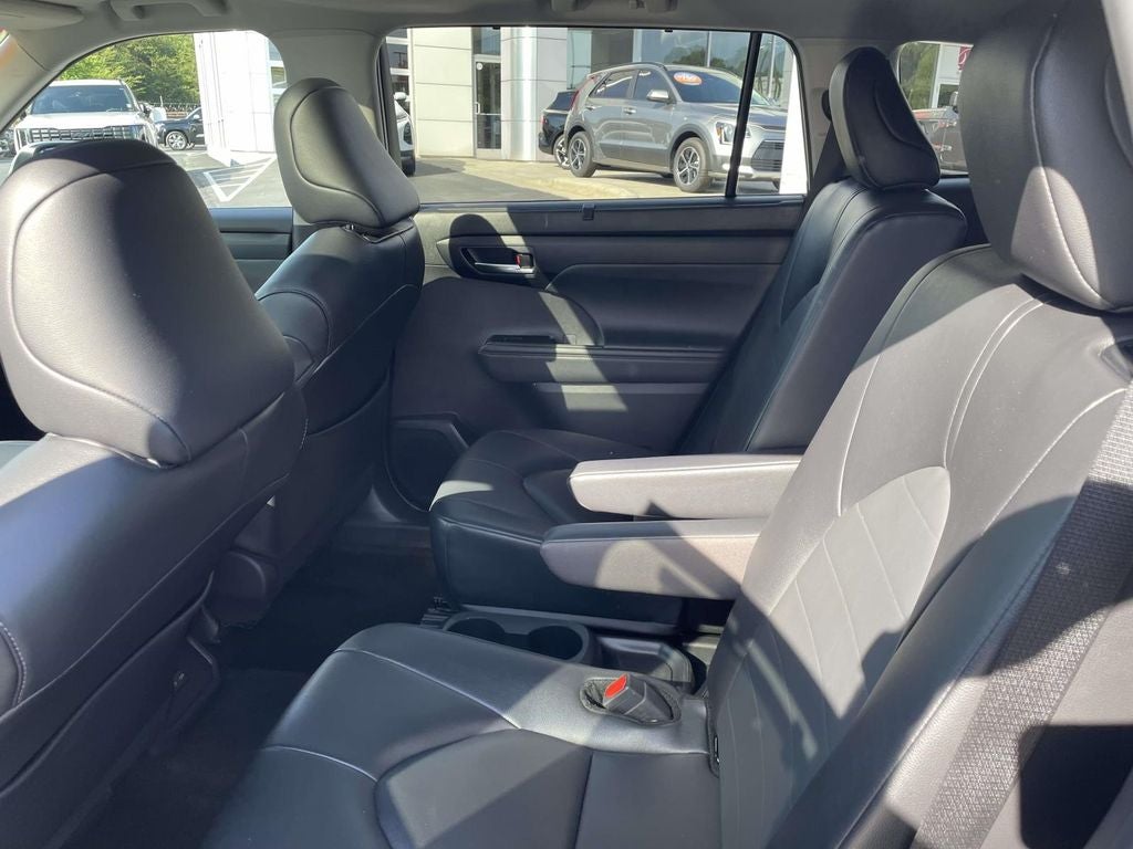 2025 Toyota Highlander Hybrid XLE