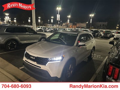 2022 Kia Sorento LX