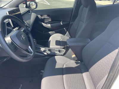 2025 Toyota Corolla Hatchback SE