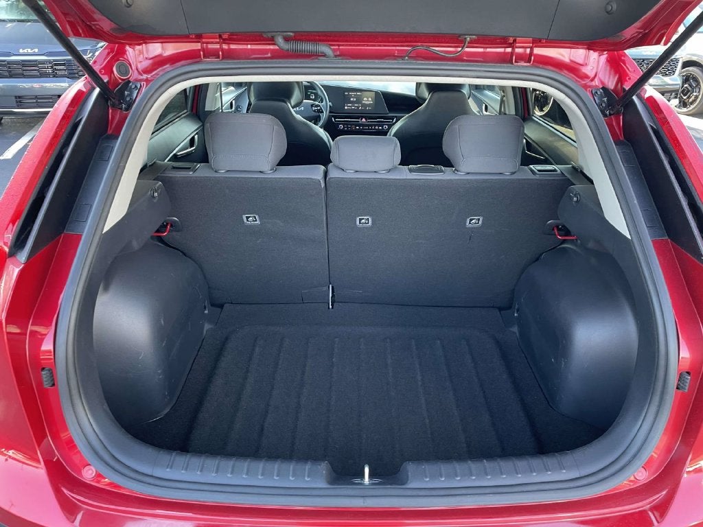 2025 Kia Niro LX