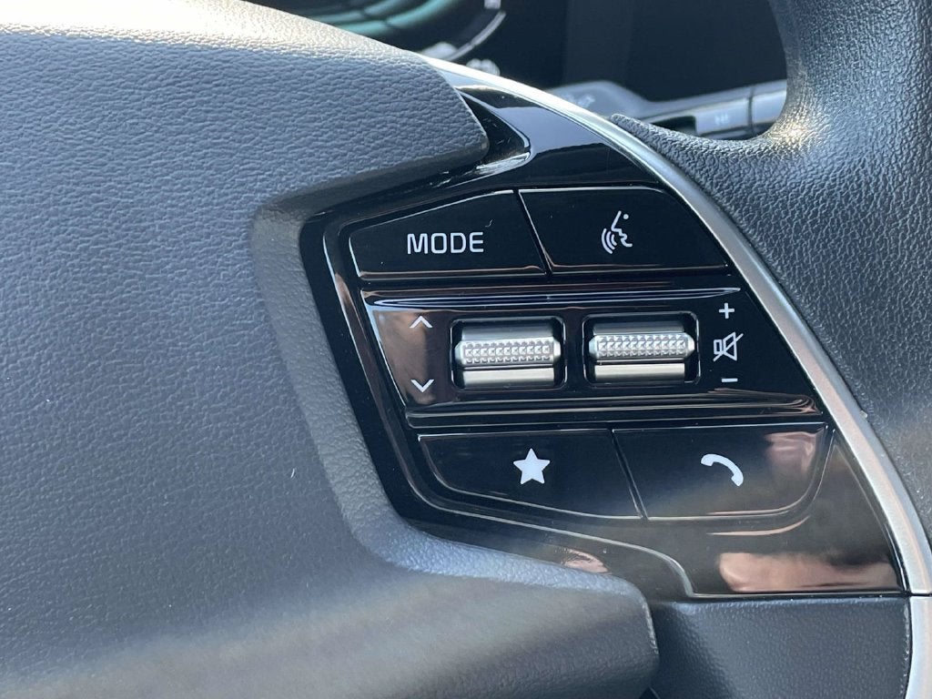 2025 Kia Niro LX