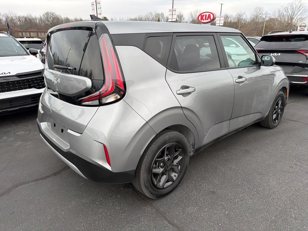 2024 Kia Soul LX