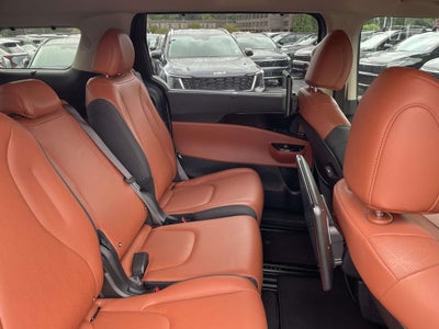 2023 Kia Carnival SX