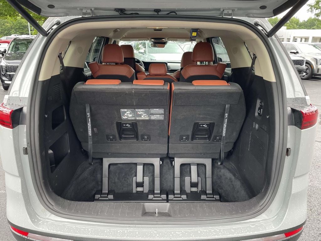 2023 Kia Carnival SX