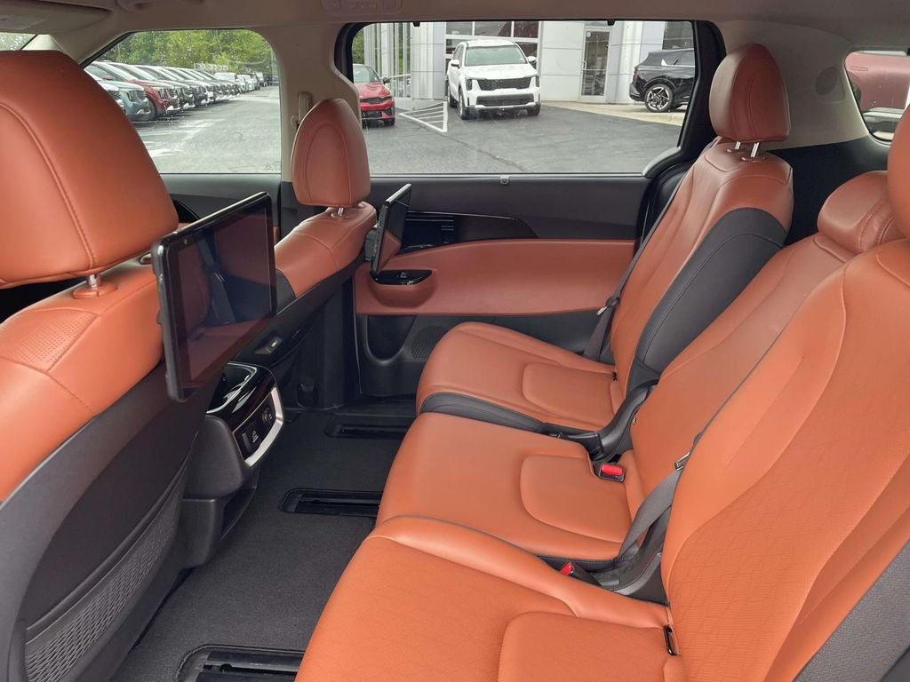 2023 Kia Carnival SX