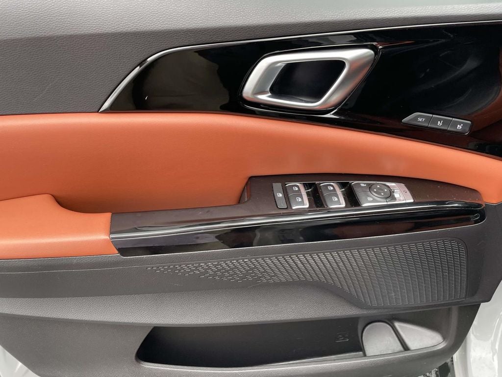 2023 Kia Carnival SX