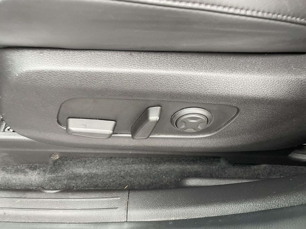2023 Kia Carnival SX
