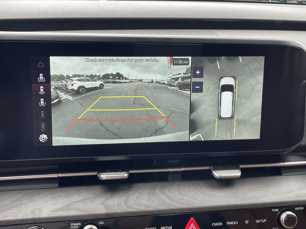 2023 Kia Carnival SX