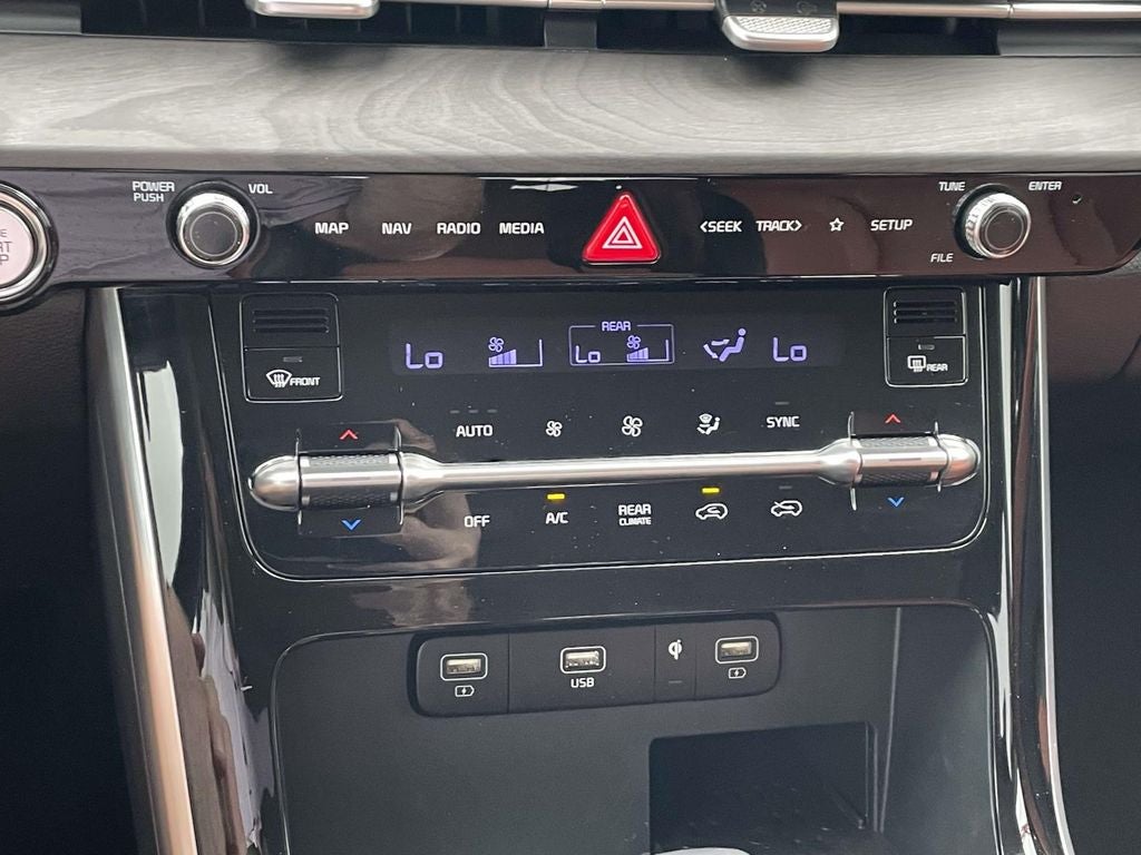 2023 Kia Carnival SX