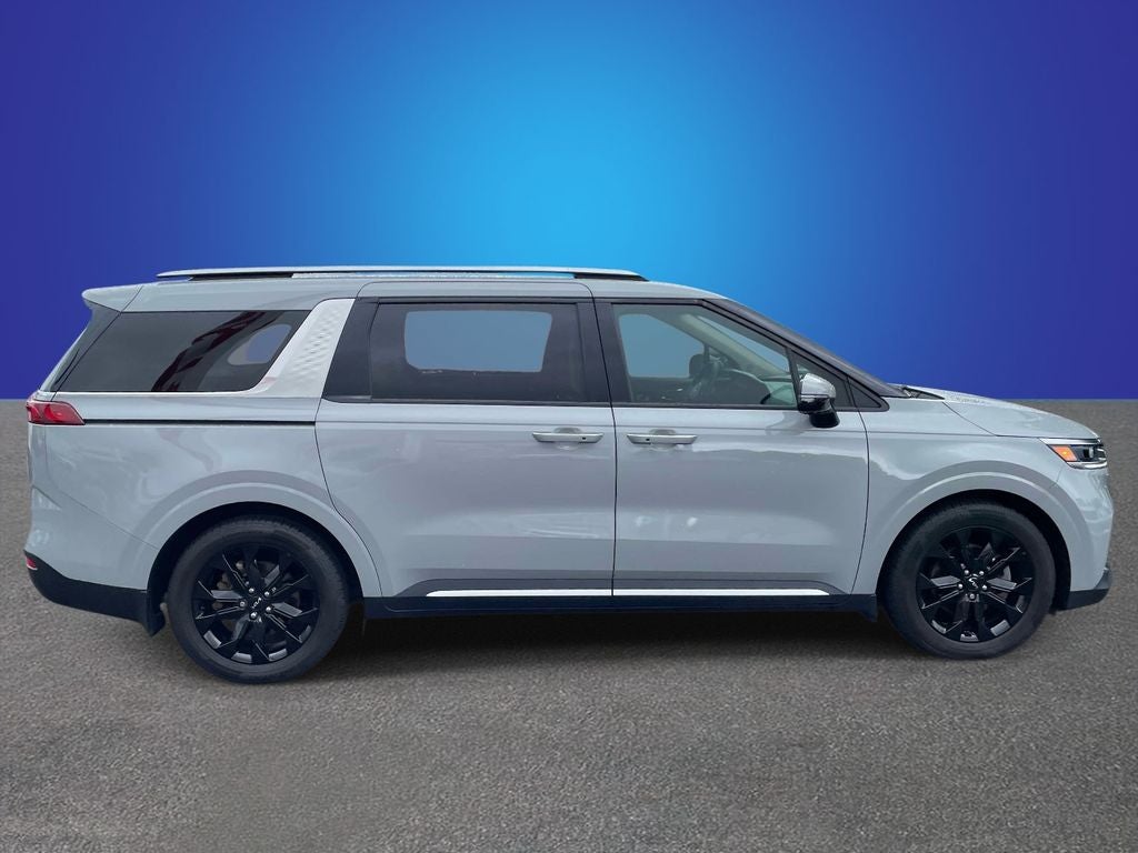 2023 Kia Carnival SX