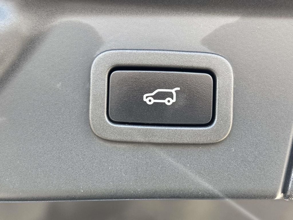 2022 Land Rover Range Rover Velar P250 R-Dynamic S