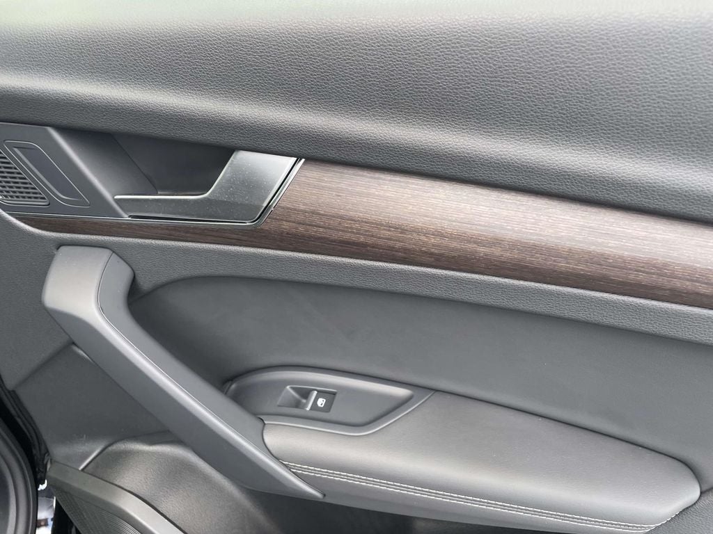 2024 Audi Q5 45 S line Premium quattro