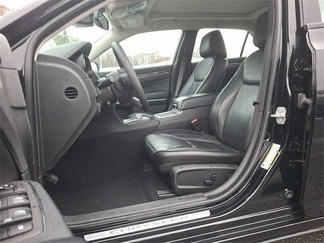 2023 Chrysler 300 Touring