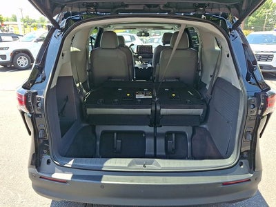 2024 Toyota Sienna XLE 8 Passenger