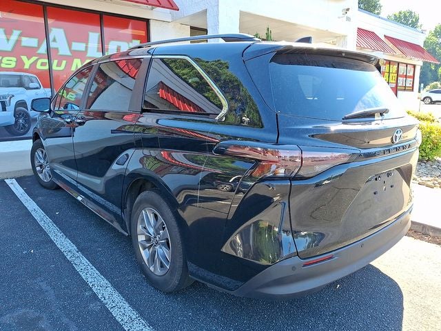 2024 Toyota Sienna XLE