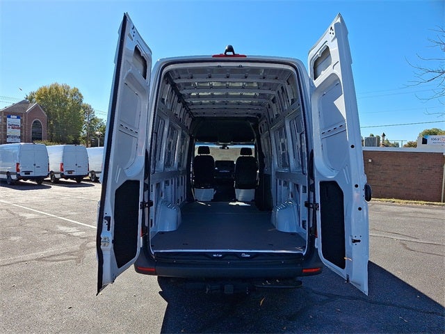 2025 Mercedes-Benz Sprinter 2500 Cargo 170 WB High Roof