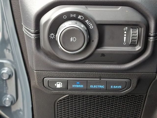 2025 Jeep Wrangler Sahara 4xe