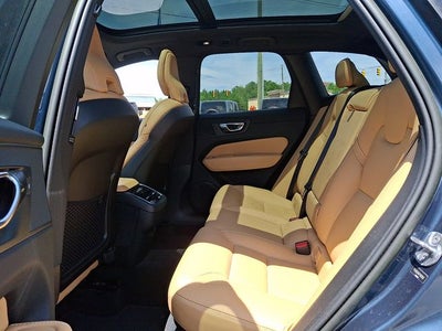 2023 Volvo XC60 B6 Ultimate Bright Theme
