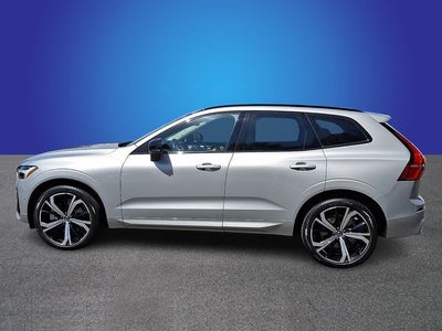 2023 Volvo XC60 B6 Ultimate Dark Theme