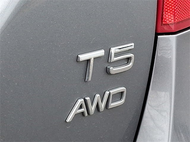 2016 Volvo V60 Cross Country T5