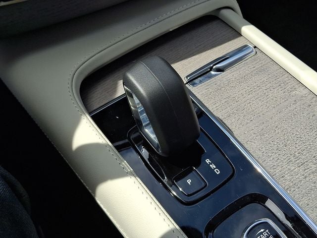 2025 Volvo XC90 Plug-In Hybrid T8 Plus 7 Passenger