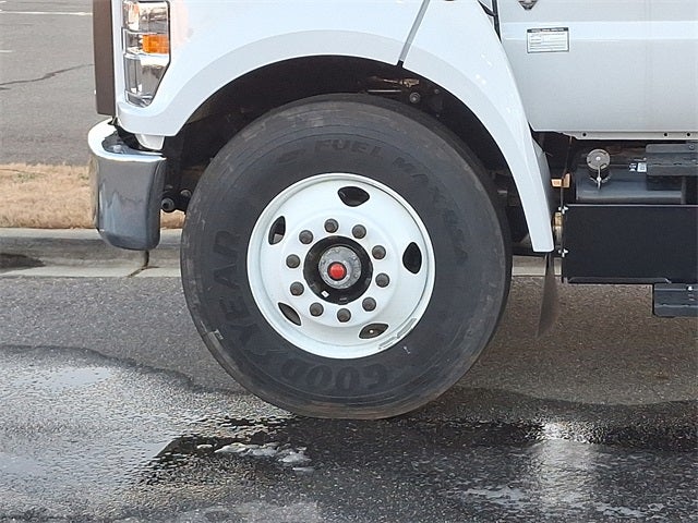 2023 Ford F-650SD Base