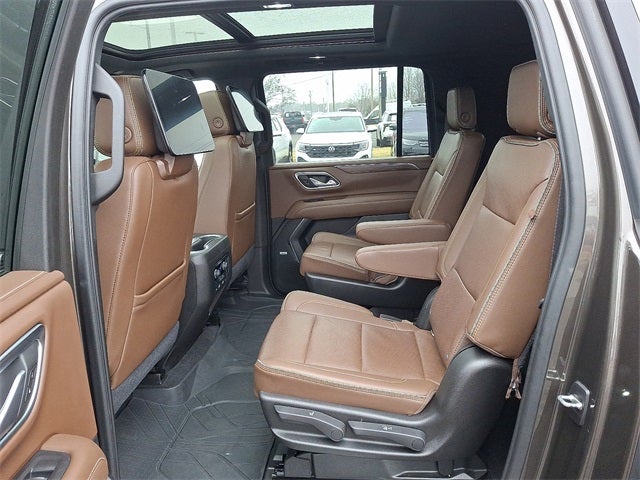 2021 Chevrolet Suburban High Country