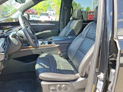 2025 Cadillac Escalade ESV Premium Luxury Platinum