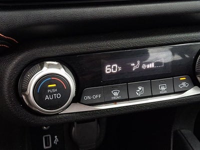 2022 Nissan Versa 1.6 SR