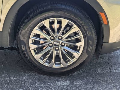 2025 Cadillac XT4 Premium Luxury