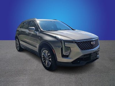 2025 Cadillac XT4 Premium Luxury