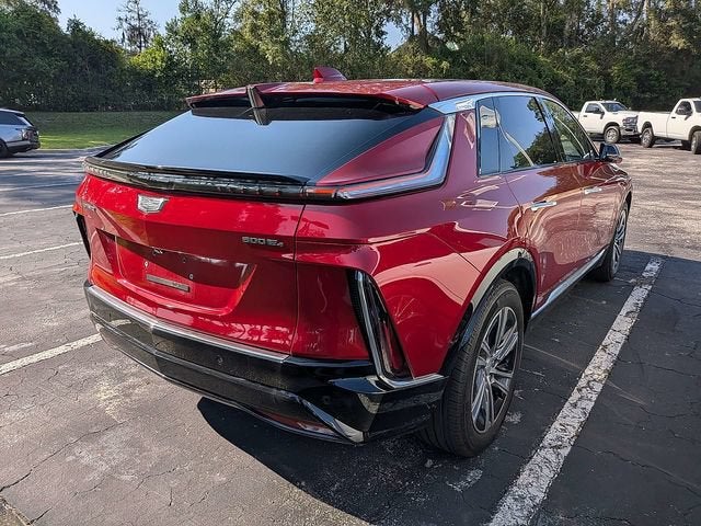 2024 Cadillac LYRIQ Luxury 2