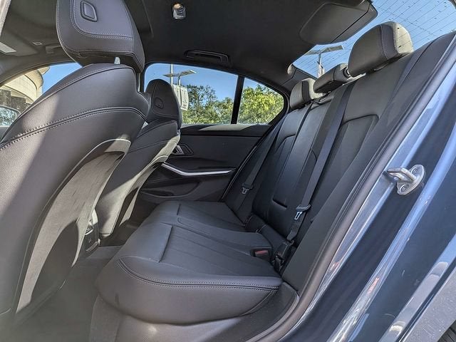 2025 BMW 3 Series 330i