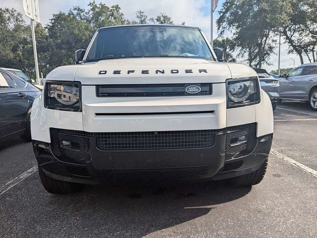 2025 Land Rover Defender X-Dynamic SE