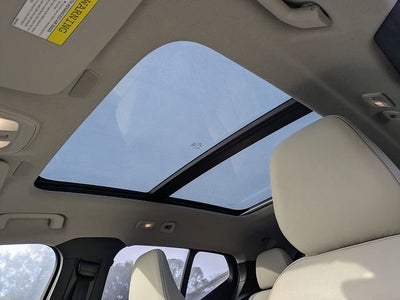 2023 Volvo XC40 Plus Dark Theme