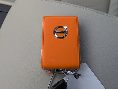 2023 Volvo XC40 Plus Dark Theme