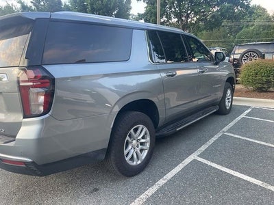 2023 Chevrolet Suburban LT